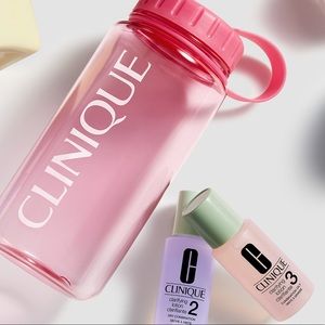 Clinique bottle new with mini lotion 3
